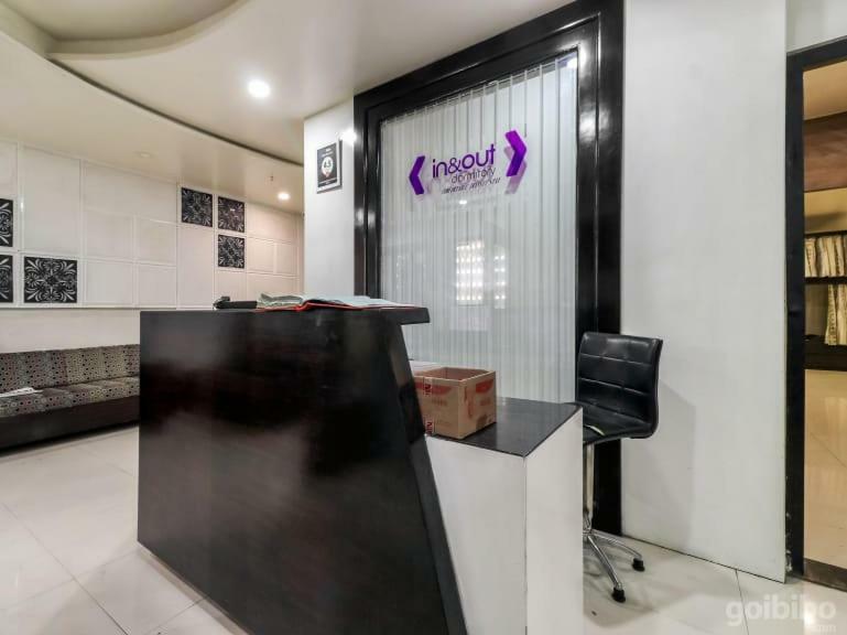 In & Out Dormitory Ahmedabad Extérieur photo